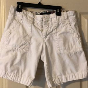 Sanctuary women’s  long white cargo short size 26